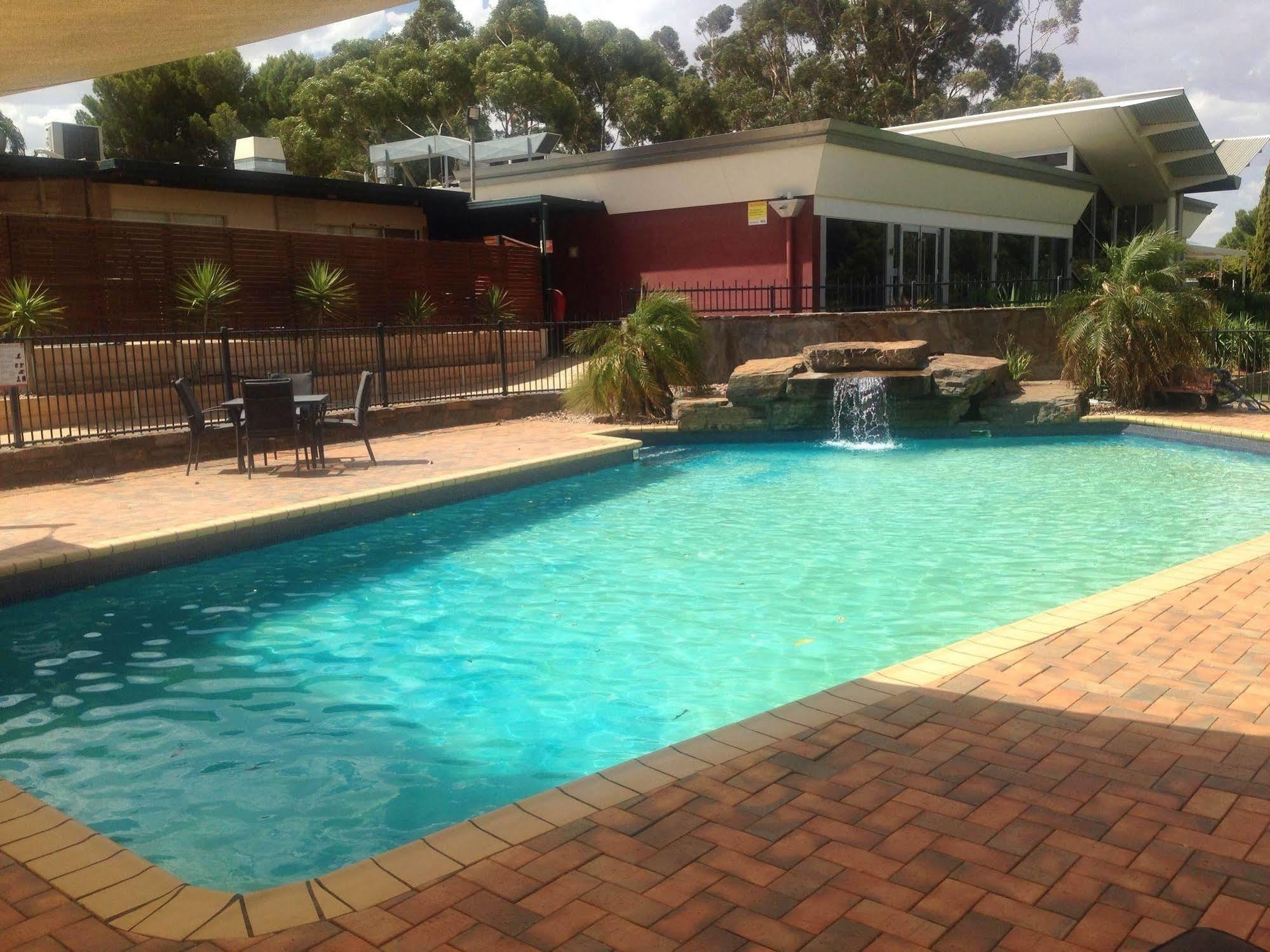 Renmark Country Club Екстериор снимка