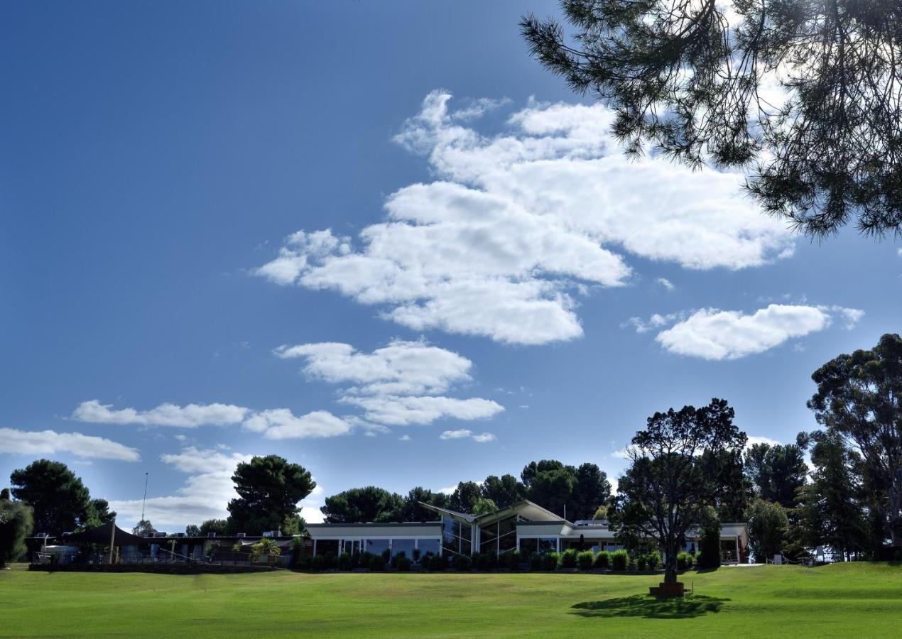 Renmark Country Club Екстериор снимка